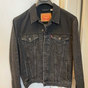 Black Levi’s jacket